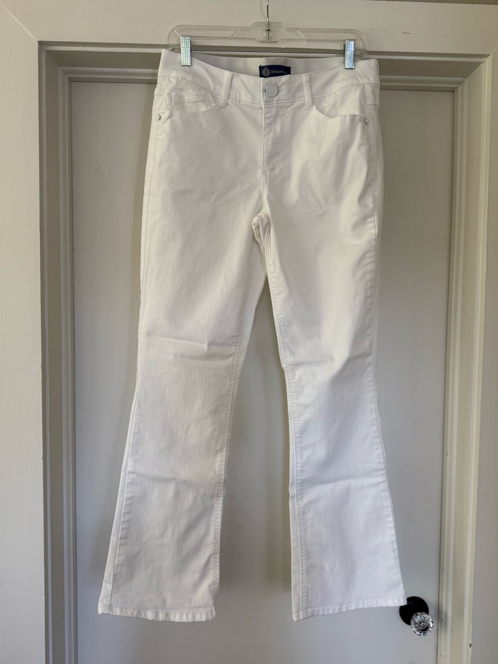 Democracy white “Ab”solution bootcut jeans sz 10